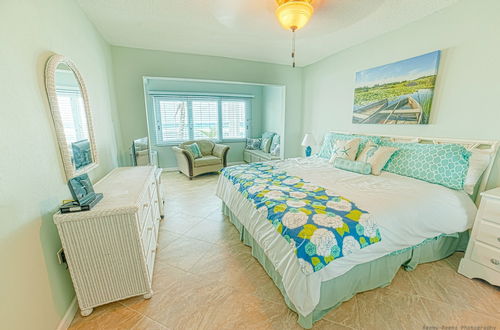 Foto 2 - Gorgeous Ocean Views! Welcome to Bella Breeze! BeachFront 2BR 2BA