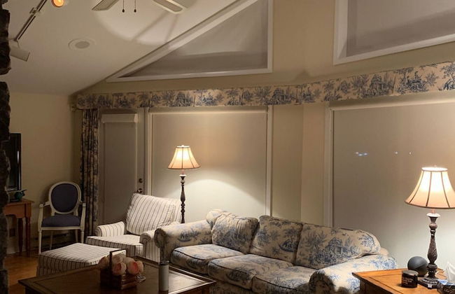 Waterfront Cottage 4 BD by GLOBALSTAY - Photo 20