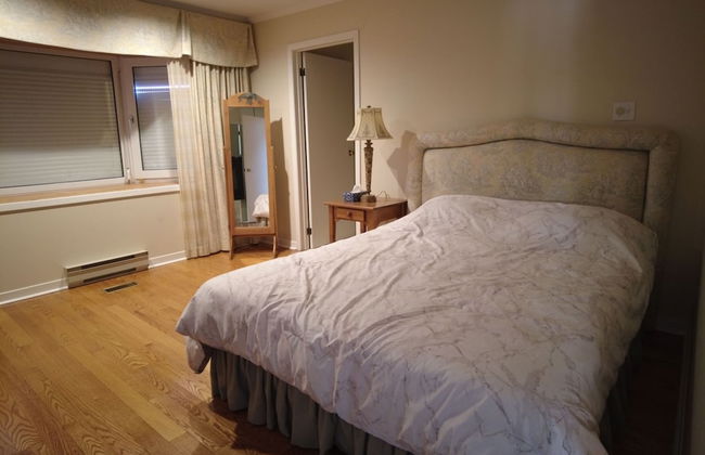 Waterfront Cottage 4 BD by GLOBALSTAY - Photo 5