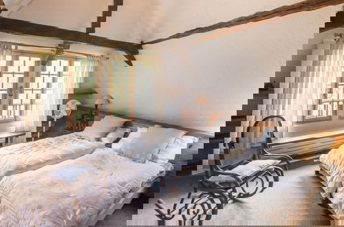 Foto 6 - Lively Holiday Home With Private Pool