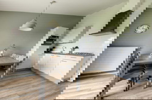 Foto 5 - Comfy Lodge with Microwave Oven near Beach