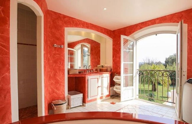 Vibrant Holiday Home With Private Pool - Foto 12