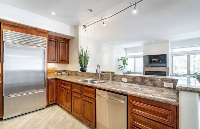 Your Home in San Diego - Two-car Garage - Foto 15