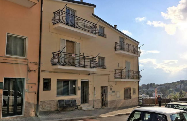 Captivating 2-bed Apartment in Grottole - Foto 1