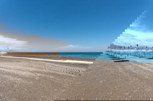 Photo 25 - Beachfront Apartment -don Juan Manilva