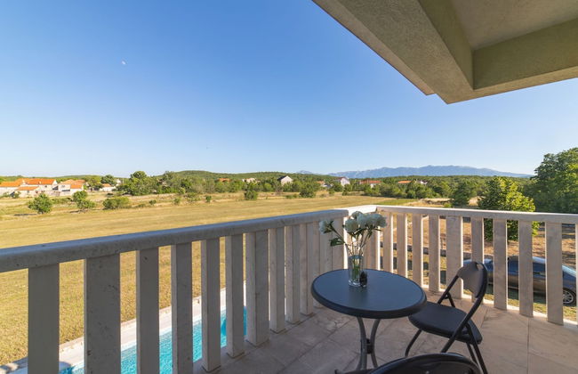 Idyllic Getaway Lovrec Villa With Pool - Photo 18