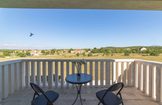 Idyllic Getaway Lovrec Villa With Pool - Photo 17