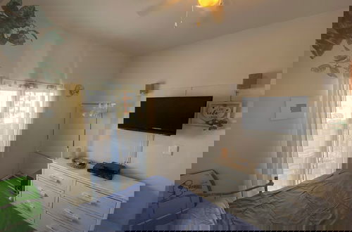 Photo 3 - Modern 1-bedroom Apartment in Cabo San Lucas