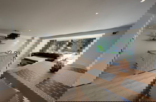 Foto 11 - Modern Flat With Garden