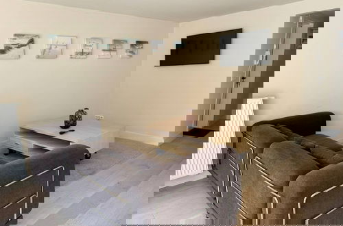 Foto 36 - Modern Flat With Garden