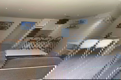 Foto 15 - Modern Flat With Garden