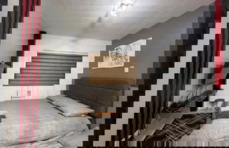 Foto 1 - People's Condo Atria