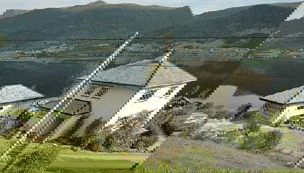 Primary image