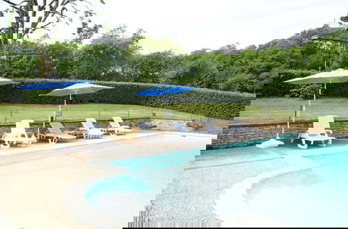 Photo 34 - Spacious Holiday Home in Besse With Swimming Pool