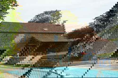 Foto 30 - Spacious Holiday Home in Besse With Swimming Pool
