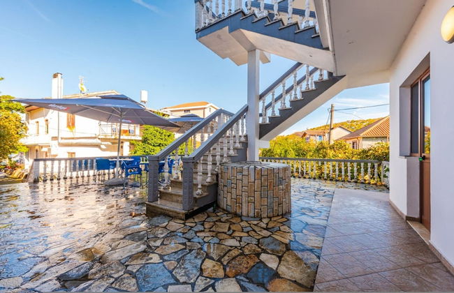 Authentic Lake View Apartment - Foto 25