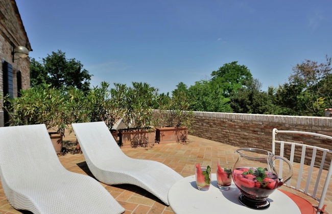 Villa in Montemaggiore With Private Pool - Foto 1