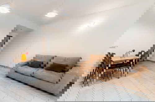 Foto 2 - Modern and Spacious Apartment With Terrace
