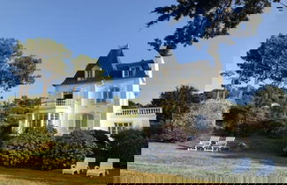 Foto 1 - Villa With Direct Access to the Beach