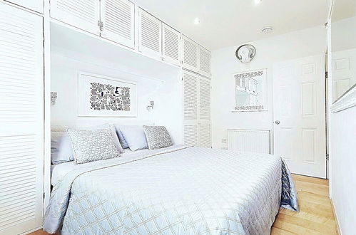 Photo 34 - Luxury Designer Apartments Hammersmith 1