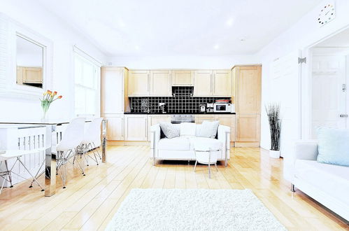 Photo 33 - Luxury Designer Apartments Hammersmith 1