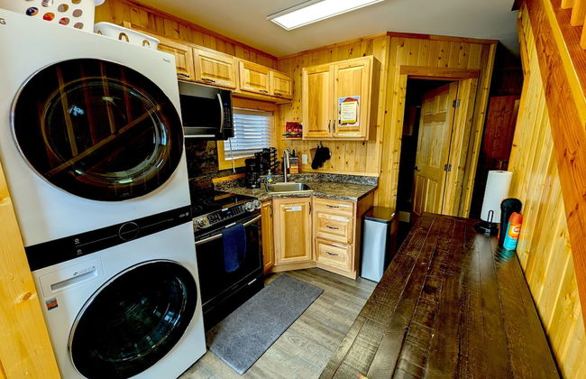 Yellowstone's Treasure Cabins - Foto 49
