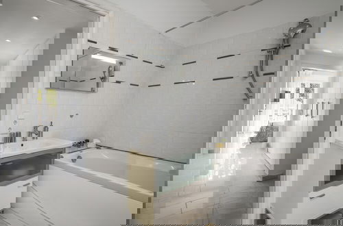 Foto 41 - Euphoria Residences with Shared Pool by Konnect