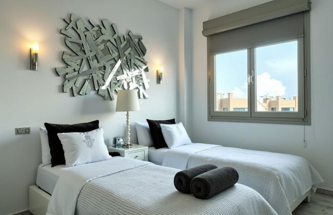 Eivissa Beachfront Gem - Modern 2BR Apartment - Foto 2