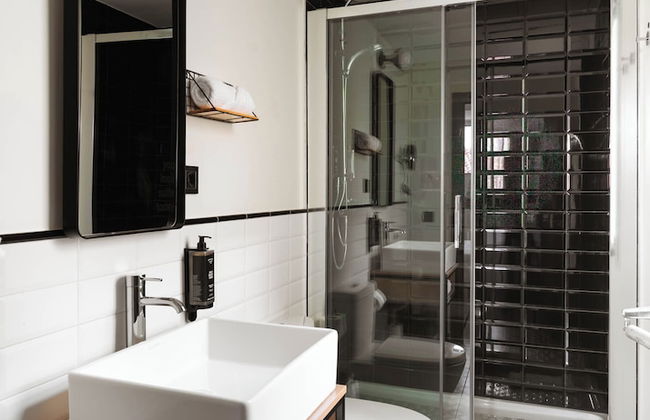 Limehome Madrid Calle de la Madera - Photo 60