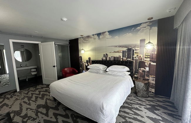 Lighthouse Inn & Suites - Foto 19