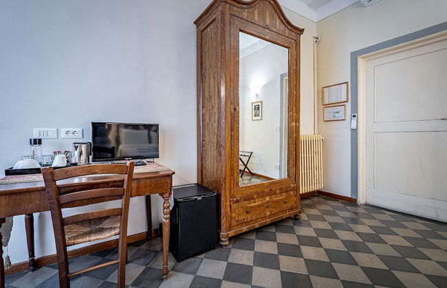 Bellevue House - Photo 5