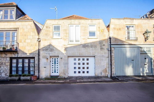 Photo 39 - Georgian Coach House Mews Central Bath