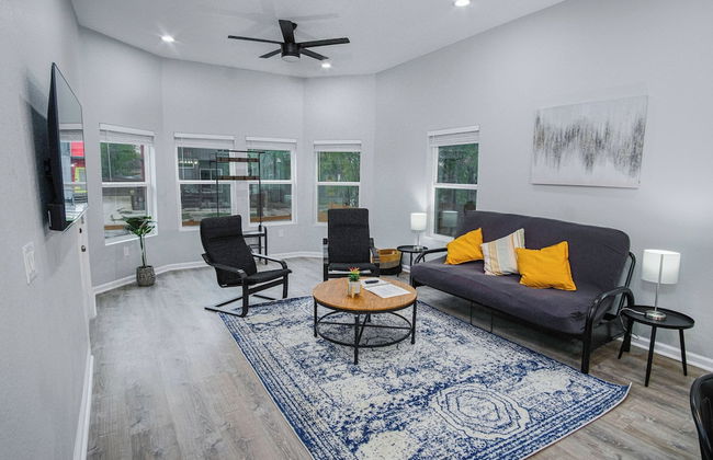 Exceptional 5BR So Close to Riverwalk and Downtown - Photo 17