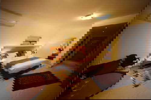 Photo 14 - Sea Valley Suites