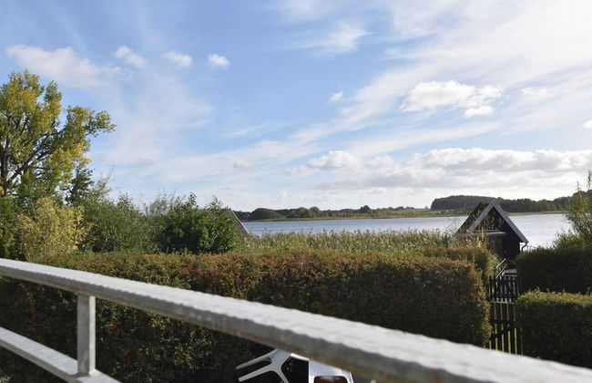 Striking Holiday Home in Sternberg With Jetty - Foto 42