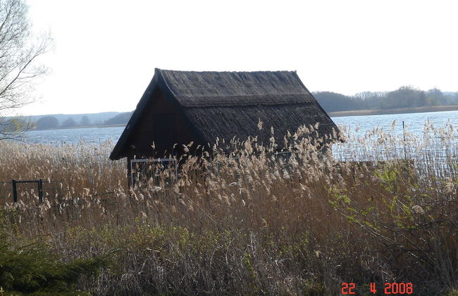 Bootshaus Direkt am See mit Eigenem Steg an der Ostsee - Foto 34