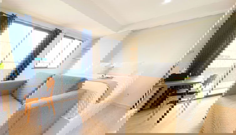 Foto 1 - Comfort And Simply Look 1Br Daan Mogot City Apartment