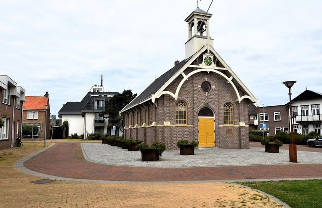 Holiday Home in Huisduinen Near the Dunes and sea - Photo 24