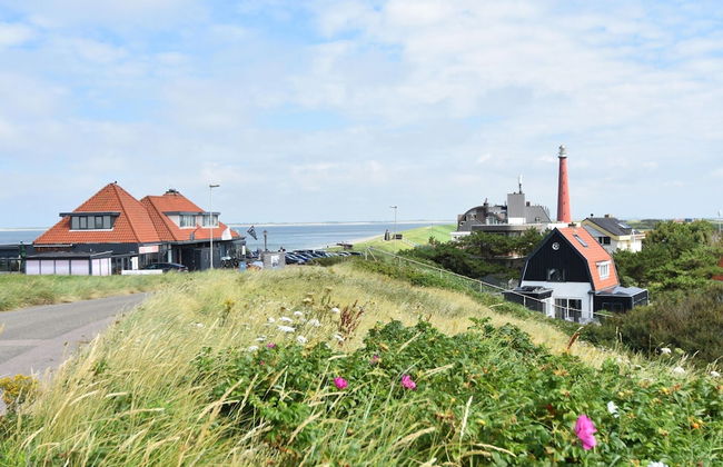 Holiday Home in Huisduinen Near the Dunes and sea - Photo 16