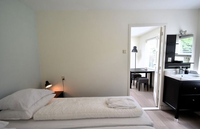 Holiday Home in Huisduinen Near the Dunes and sea - Photo 3