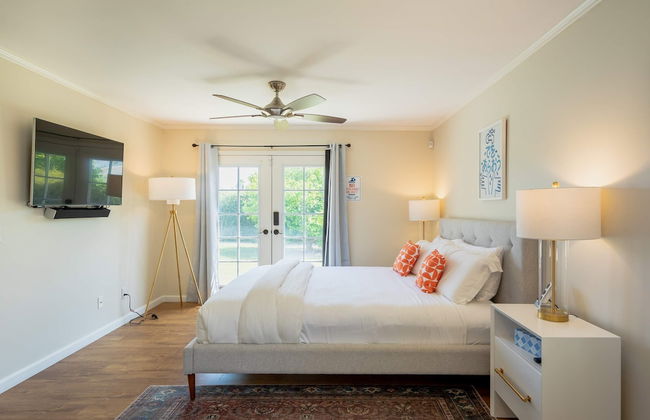 Relax at the 3BR Tranquil Oasis in Palm Springs - Foto 55