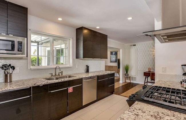 Relax at the 3BR Tranquil Oasis in Palm Springs - Foto 11