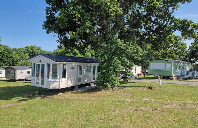 Thorness Bay - 3-bed Cabin - Sleeps 6 - Sea View - Foto 28