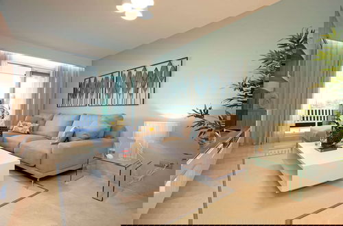 Photo 12 - Spacious Apartment With Garden