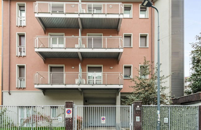 Studio Near Politecnico, Milan - Photo 24