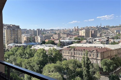 Photo 18 - 2-bedroom Luxury apartment in the center of Yerevan by Sweet Home