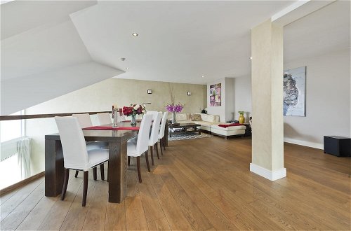 Foto 4 - Luxury 4 Bedroom Penthouse in Beautiful Battersea