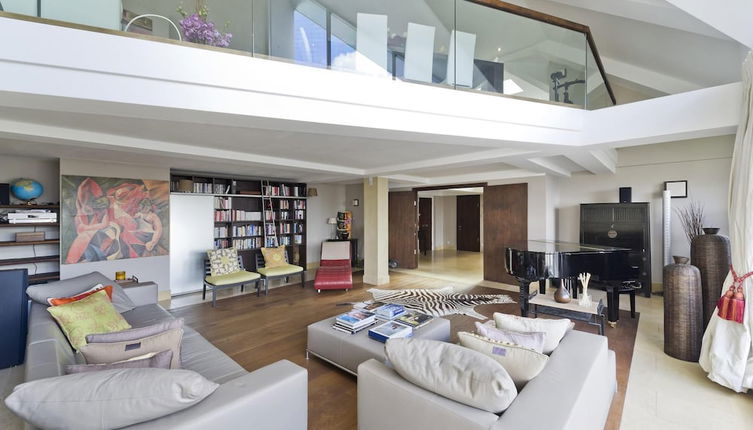 Foto 1 - Luxury 4 Bedroom Penthouse in Beautiful Battersea