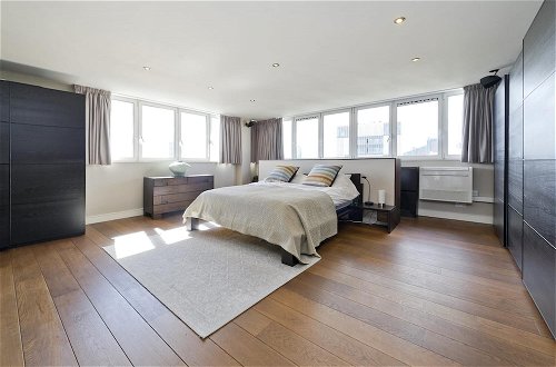 Foto 6 - Luxury 4 Bedroom Penthouse in Beautiful Battersea