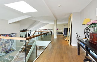 Photo 2 - Luxury 4 Bedroom Penthouse in Beautiful Battersea